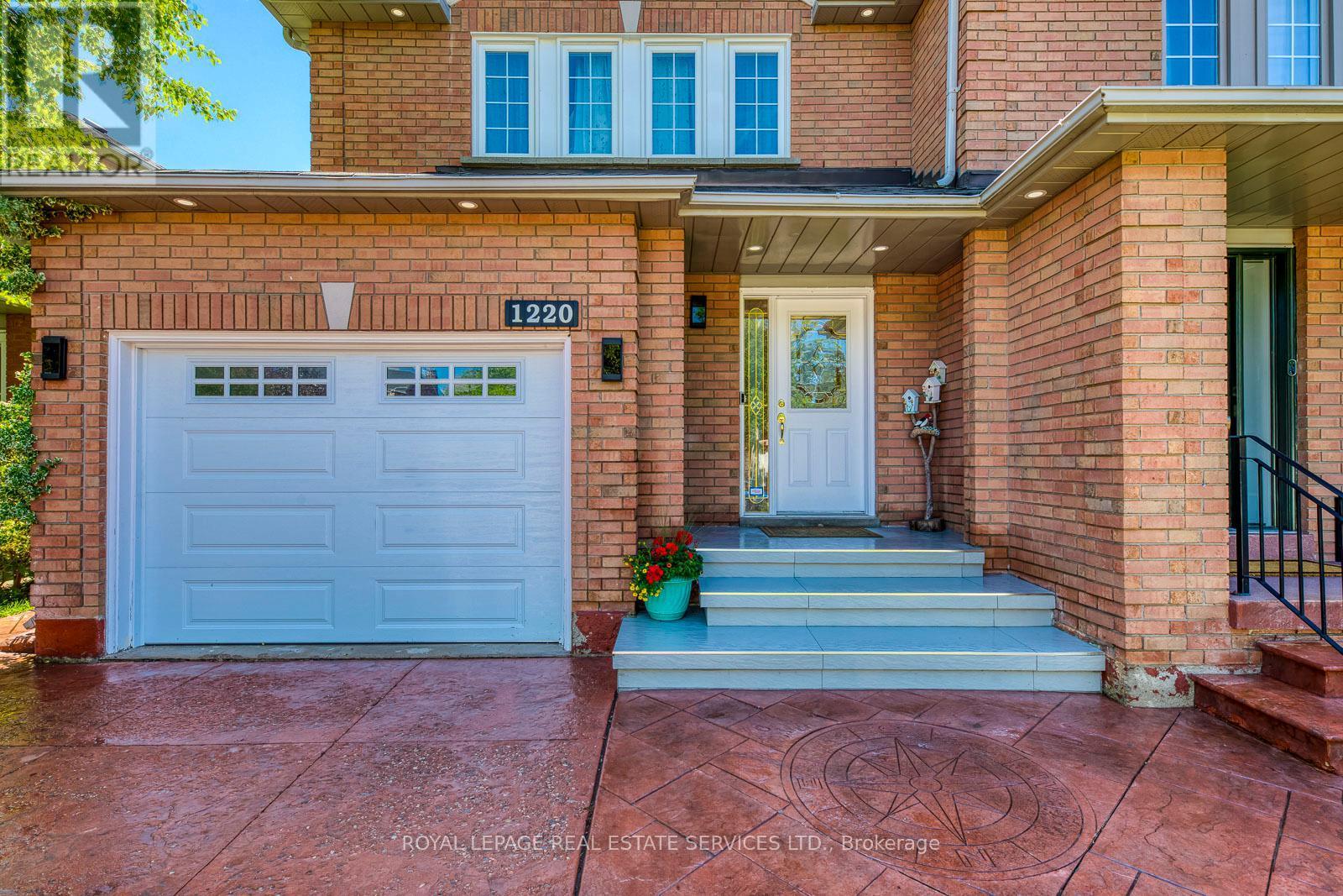 












1220 OLD OAK DRIVE

,
Oakville,




Ontario
L6M3K6

