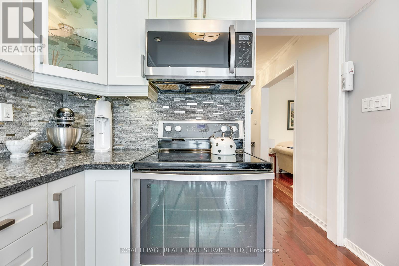 












1220 OLD OAK DRIVE

,
Oakville,




Ontario
L6M3K6


