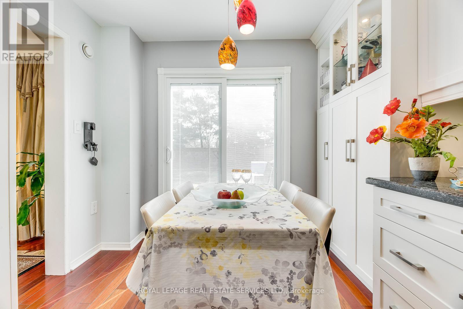 












1220 OLD OAK DRIVE

,
Oakville,




Ontario
L6M3K6

