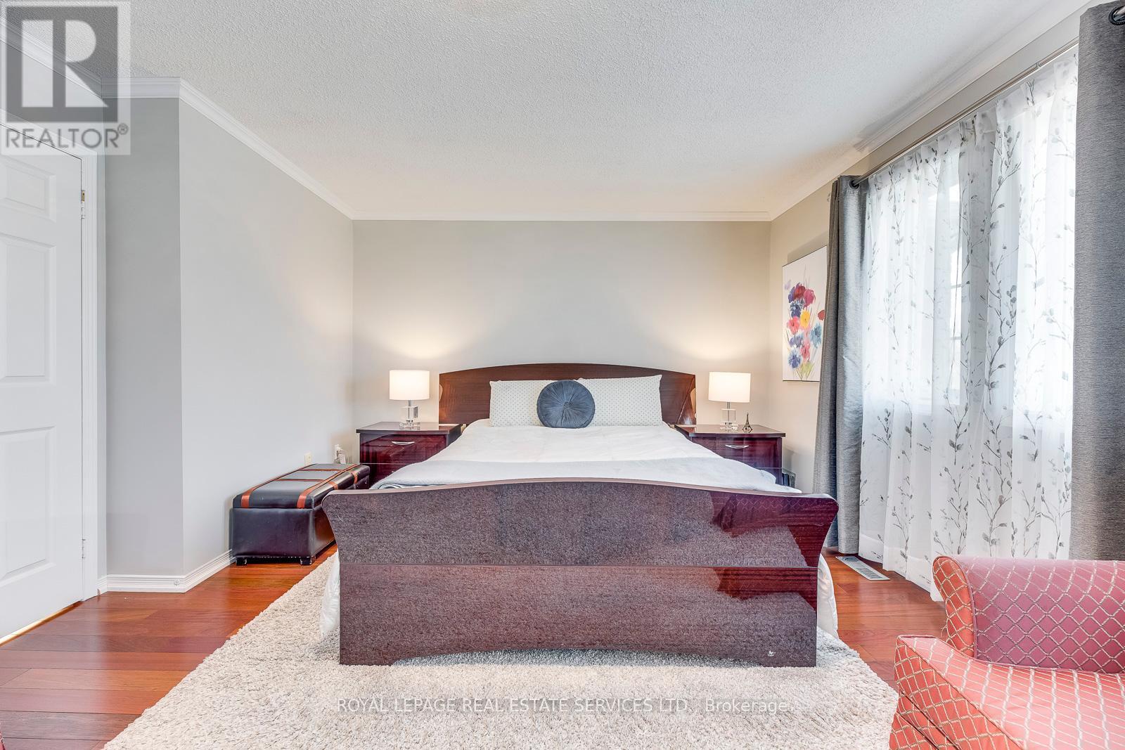 












1220 OLD OAK DRIVE

,
Oakville,




Ontario
L6M3K6

