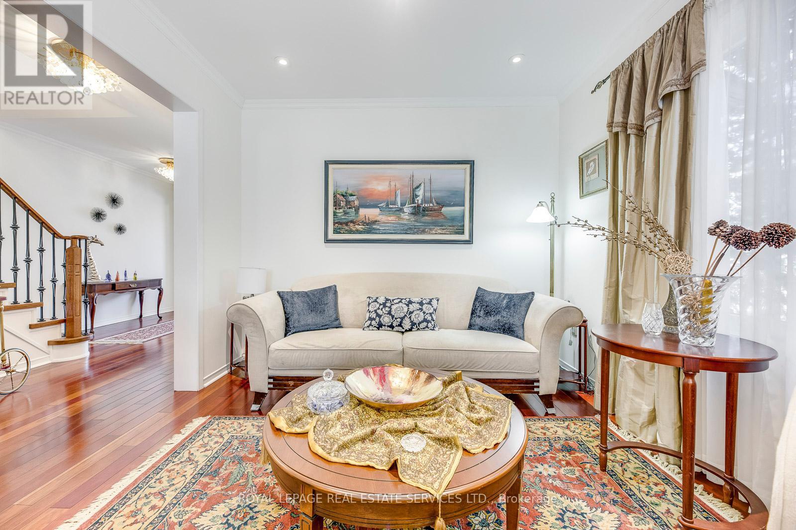 












1220 OLD OAK DRIVE

,
Oakville,




Ontario
L6M3K6

