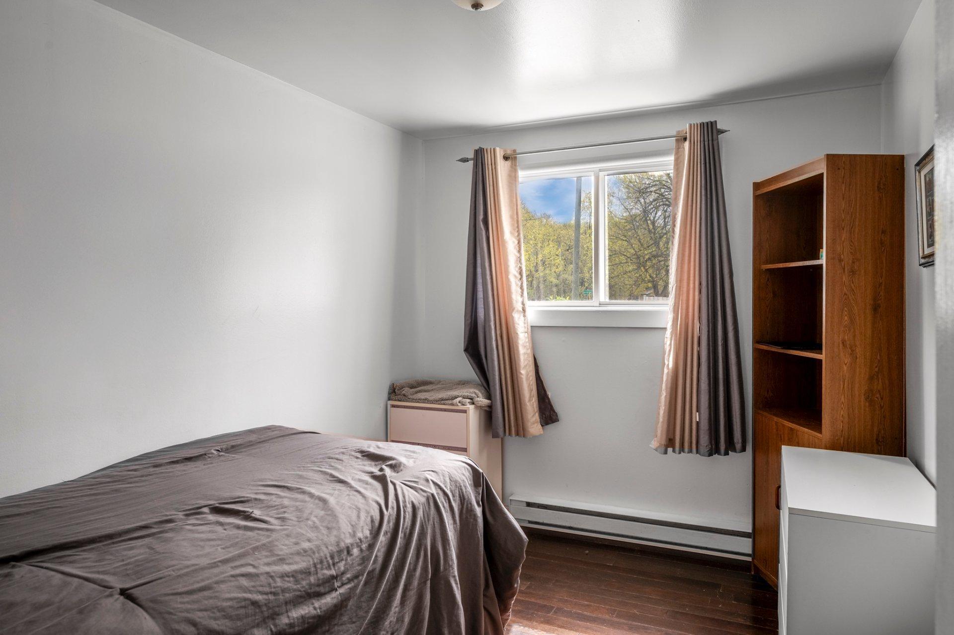 









75


51e Avenue

, 1,
Bois-des-Filion,




QC
J6Z2N8

