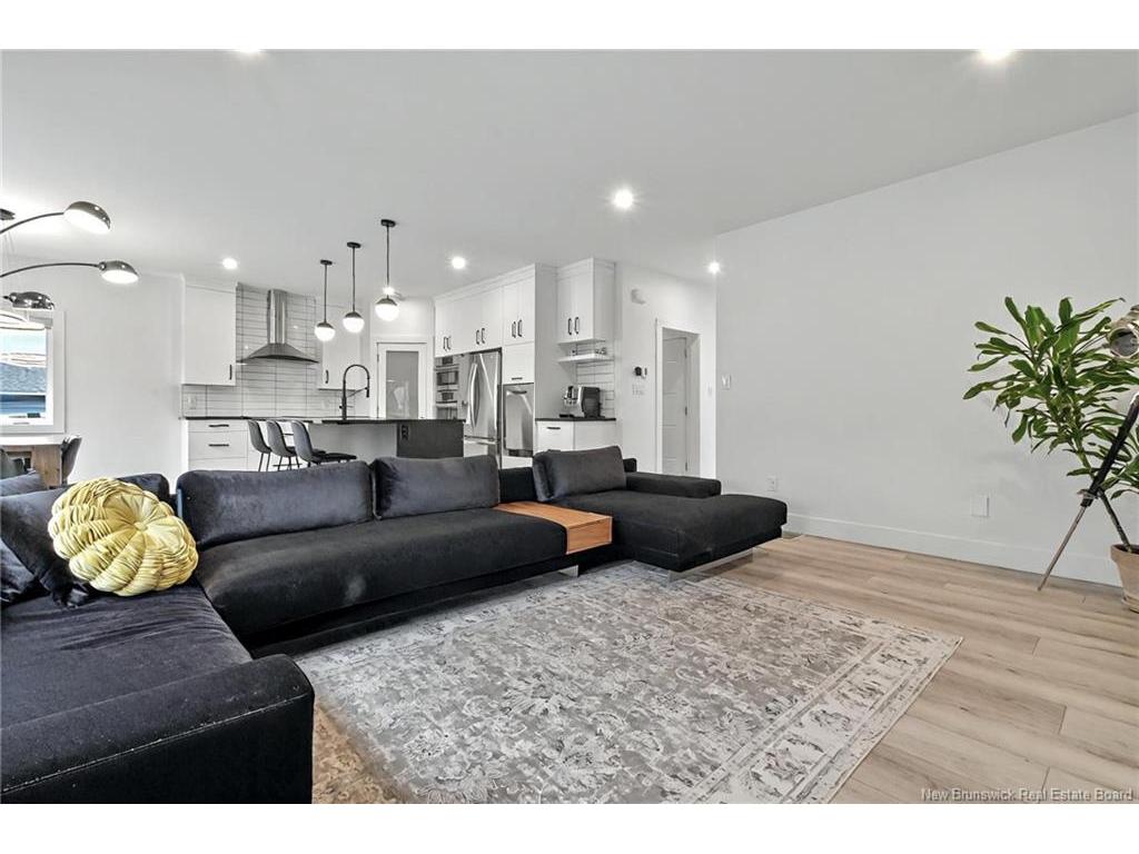 









10


Rosebank

CRES,
Riverview,




NB
E1B 0R6


