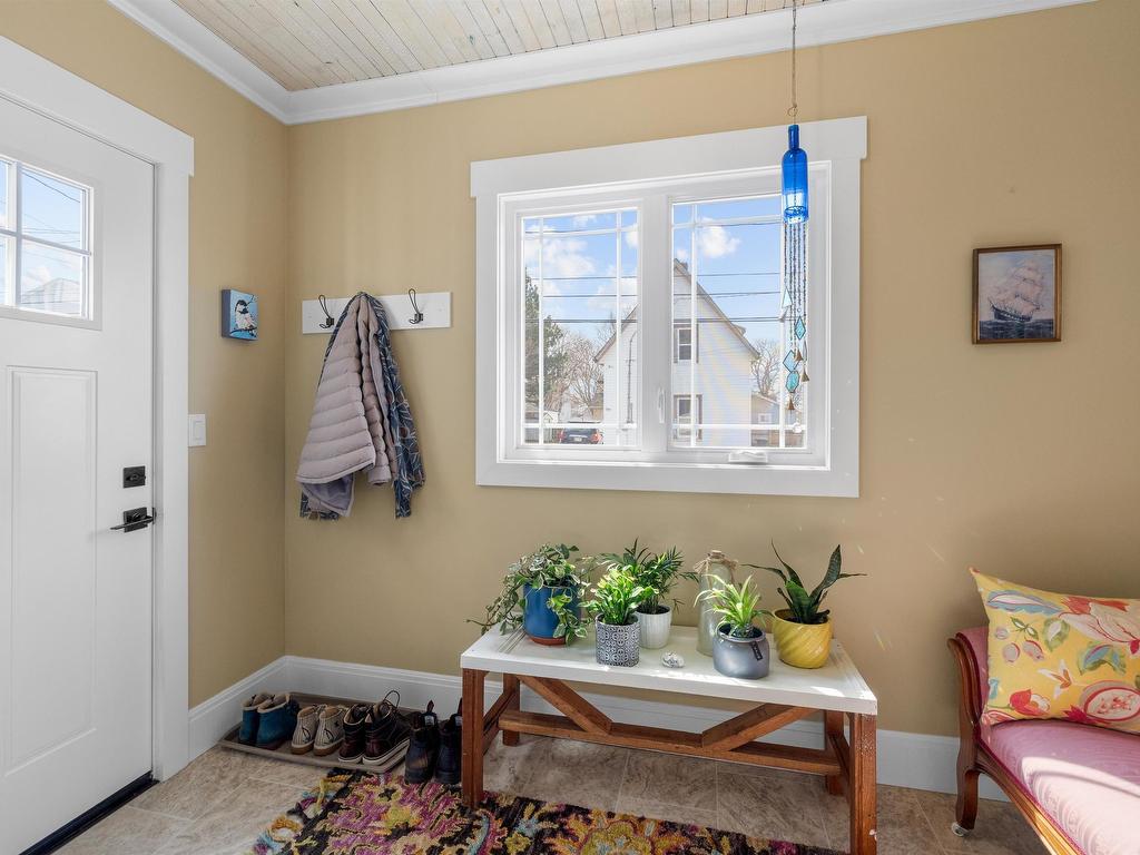 












385 North Market Street

,
Summerside,




PE
C1N 1L7

