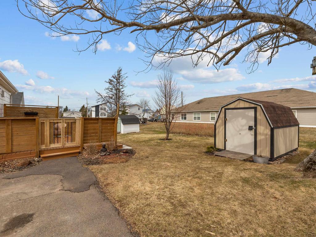 












385 North Market Street

,
Summerside,




PE
C1N 1L7

