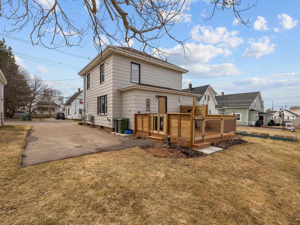












385 North Market Street

,
Summerside,




PE
C1N 1L7

