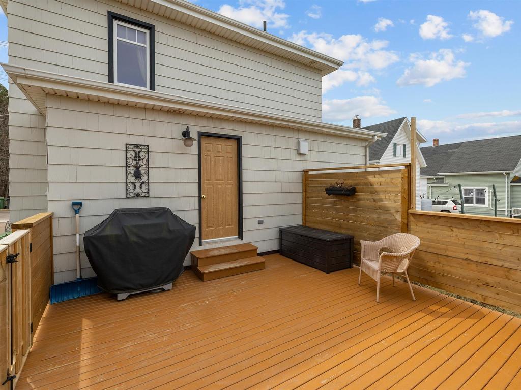 












385 North Market Street

,
Summerside,




PE
C1N 1L7


