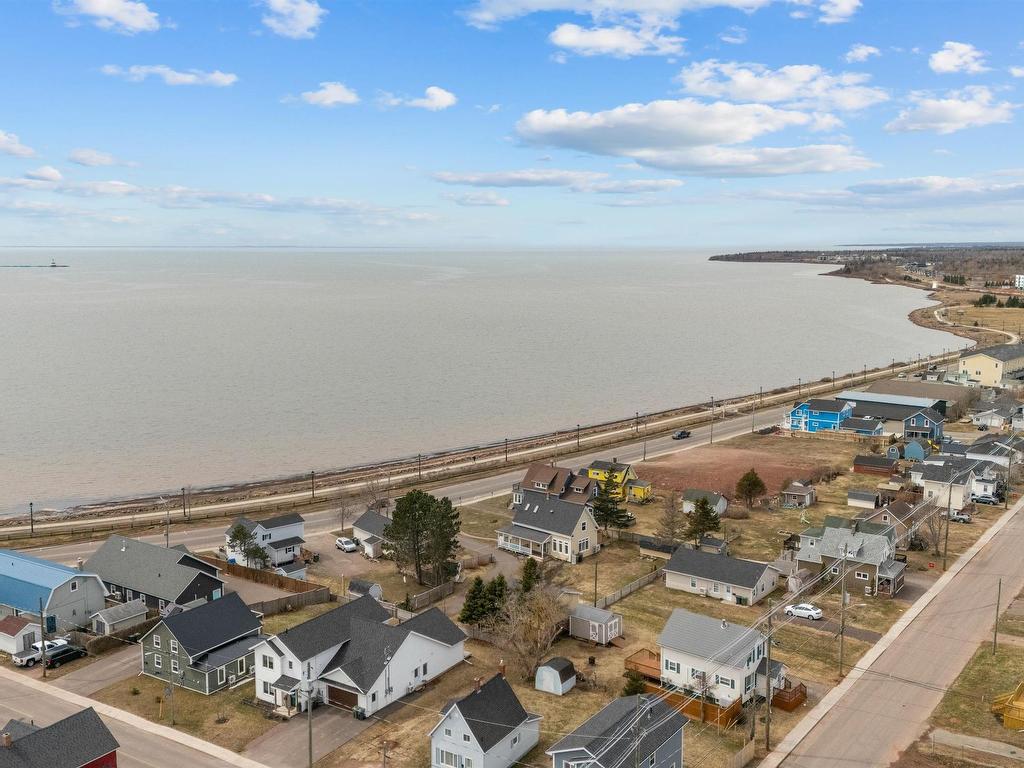 












385 North Market Street

,
Summerside,




PE
C1N 1L7

