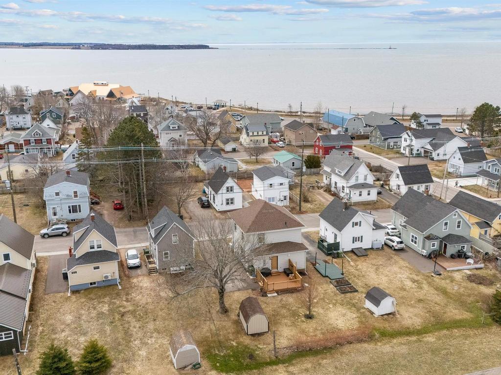 












385 North Market Street

,
Summerside,




PE
C1N 1L7

