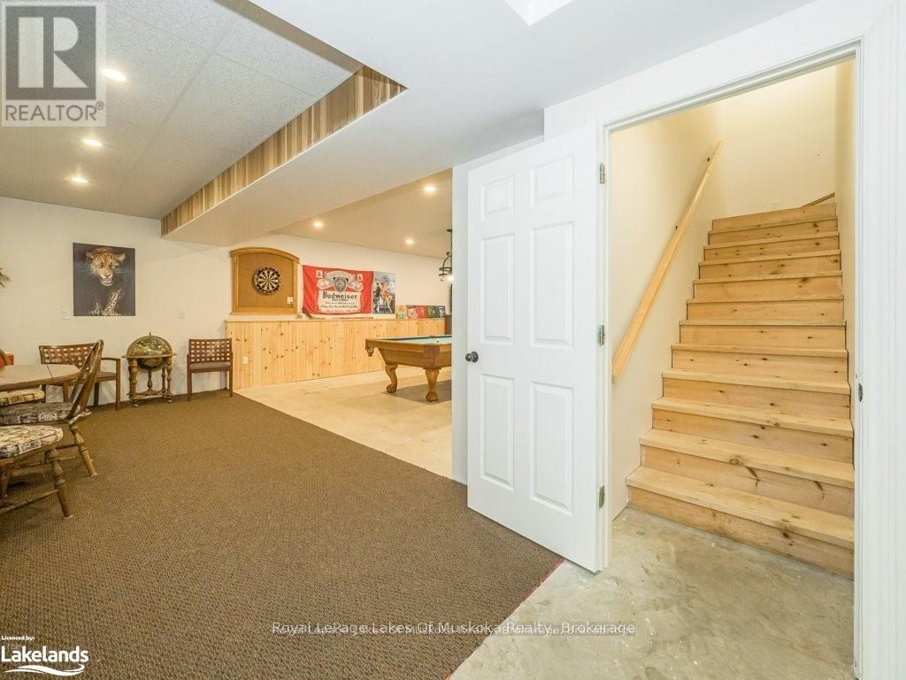 












2411 HWY. 118 E. HIGHWAY

,
Bracebridge (Draper),




Ontario
P1L1X1

