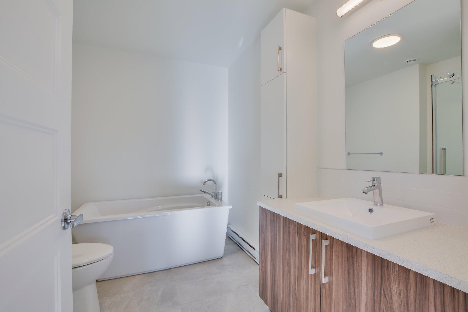 









580


Rue Cadieux

, 4,
Mont-Tremblant,




QC
J8E2T4

