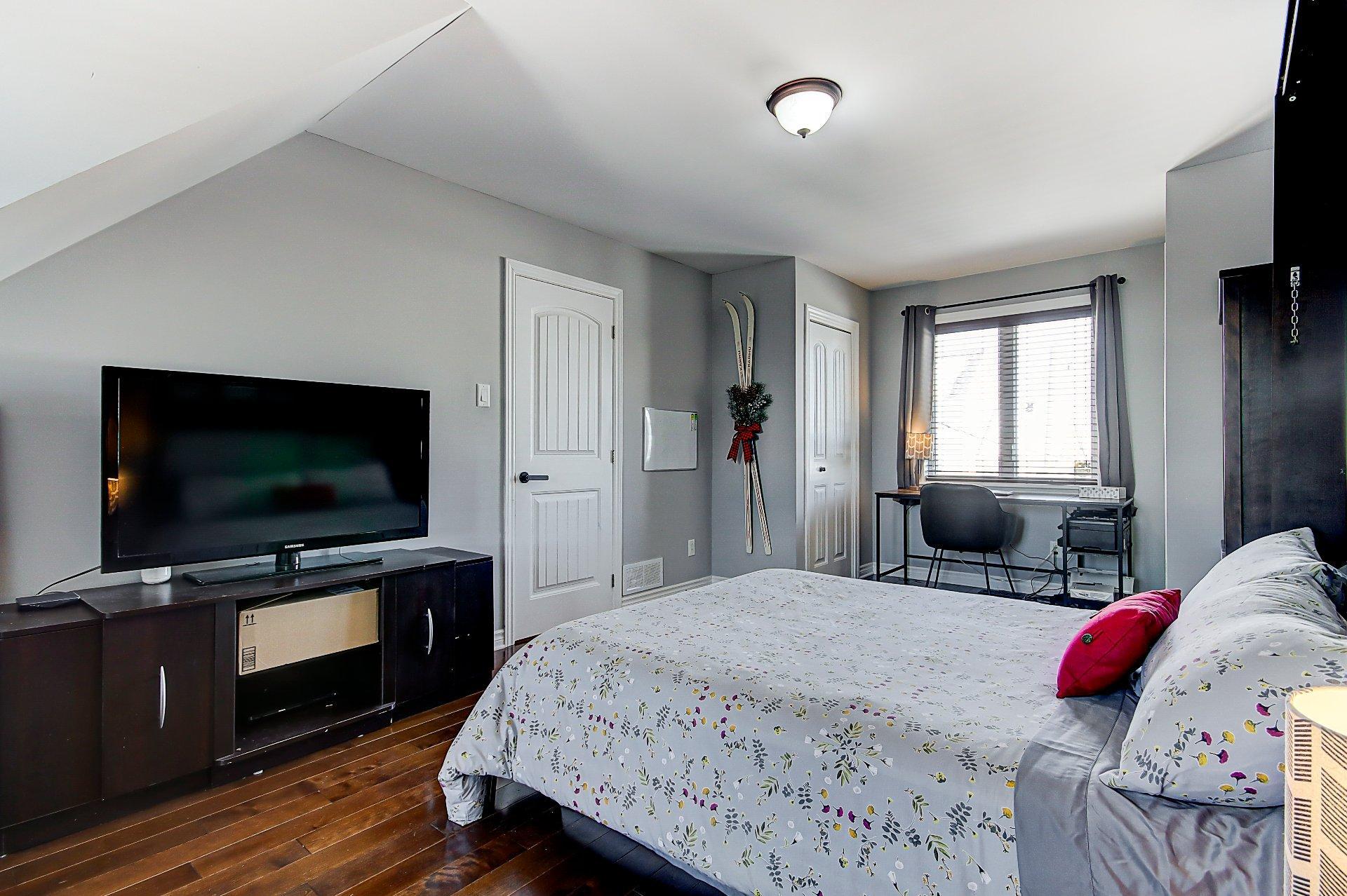 









592


Rue Toulouse

,
Repentigny (Repentigny),




QC
J5Y4E4

