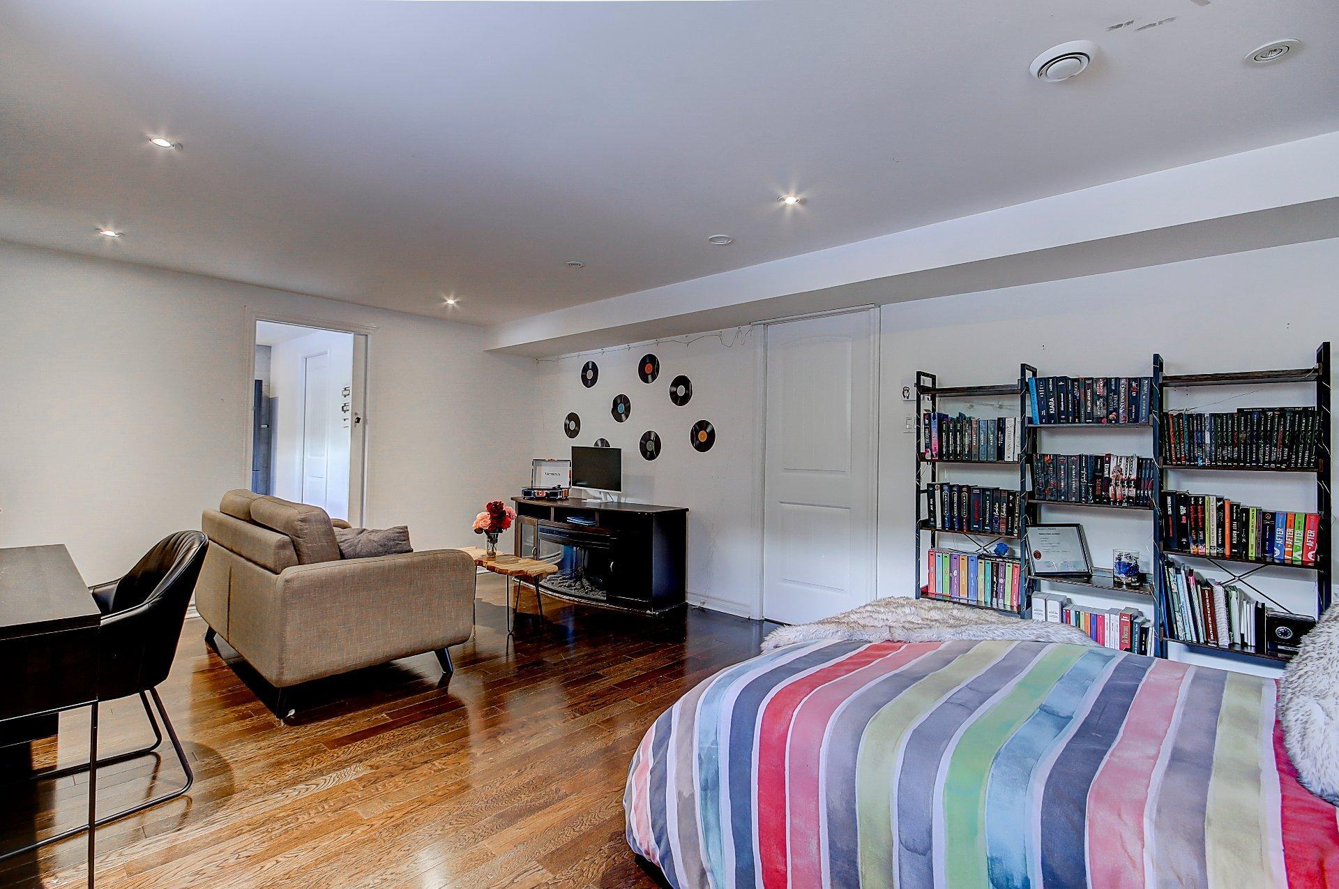 









592


Rue Toulouse

,
Repentigny (Repentigny),




QC
J5Y4E4

