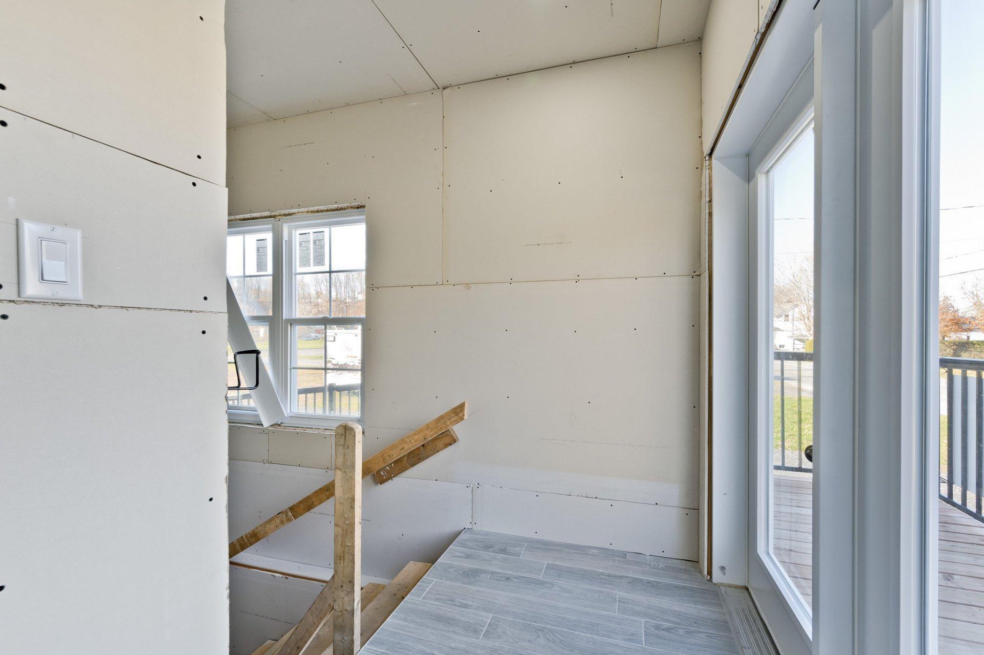 









226


Rue St-Marc

,
Coaticook,




QC
J1A2Z5

