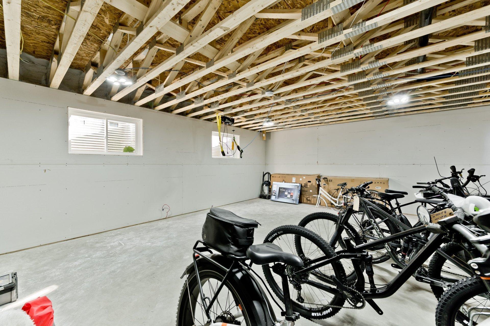 









226


Rue St-Marc

,
Coaticook,




QC
J1A2Z5

