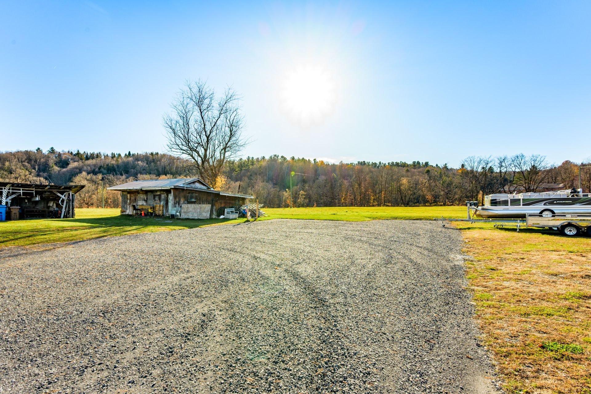 









226


Rue St-Marc

,
Coaticook,




QC
J1A2Z5


