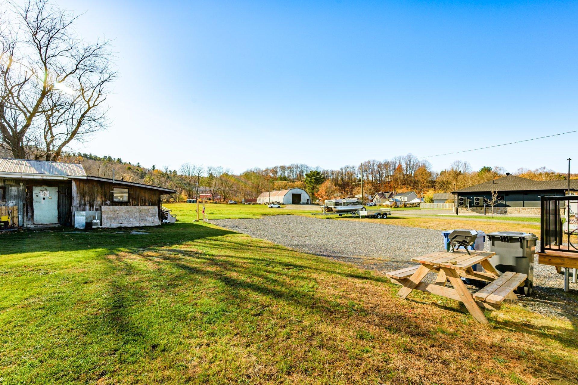 









226


Rue St-Marc

,
Coaticook,




QC
J1A2Z5

