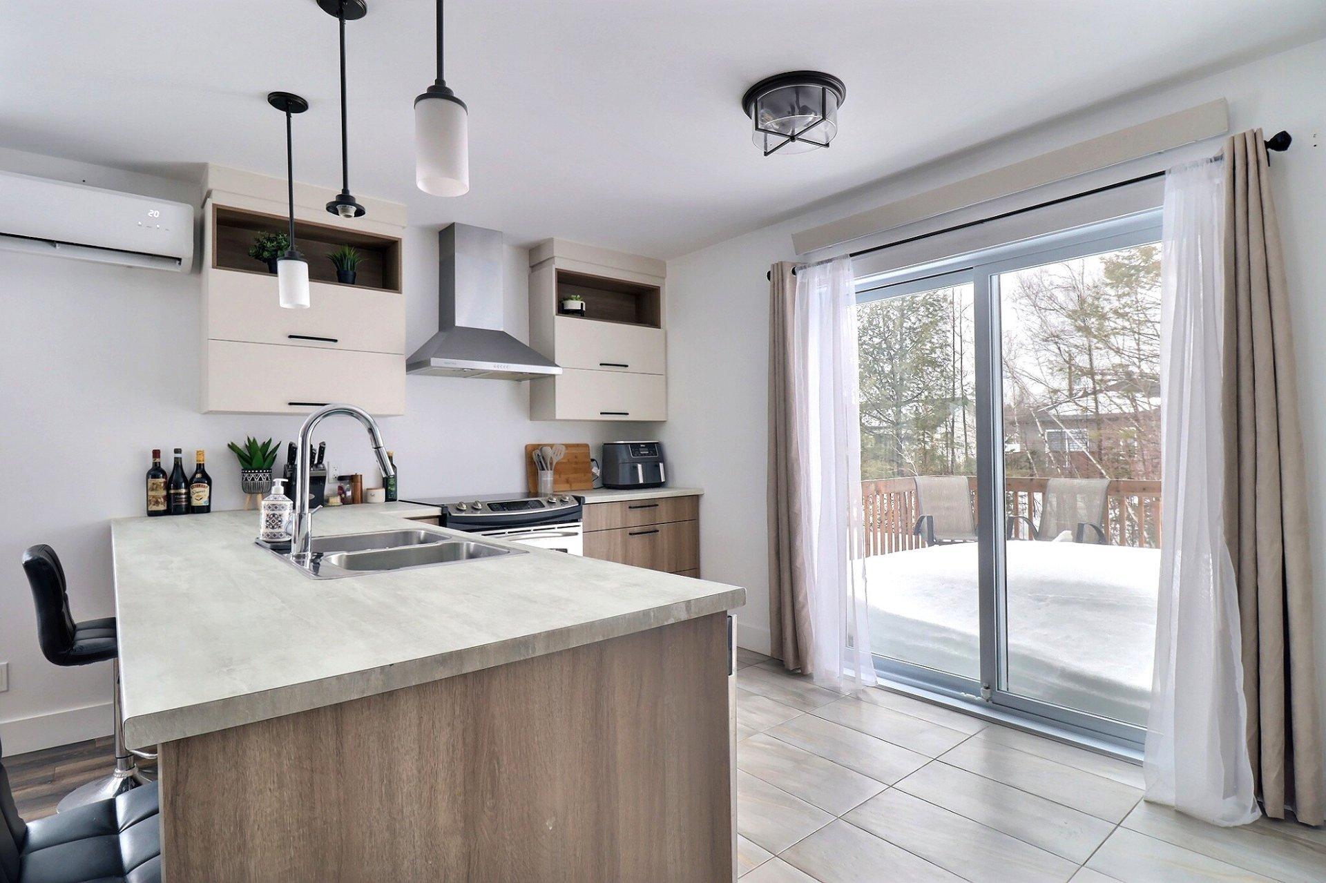 









155


Rue du Mauzac

,
Drummondville,




QC
J2B5Y8


