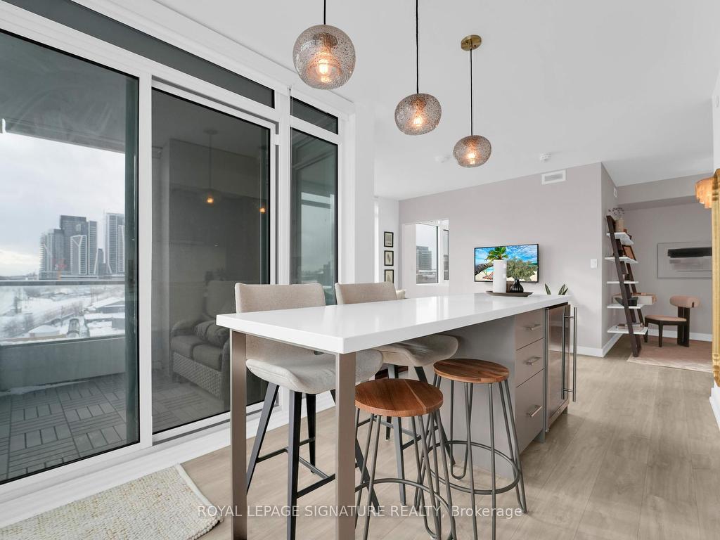 









27


Bathurst

Street, 406,
Toronto,




ON
M5V 0R1

