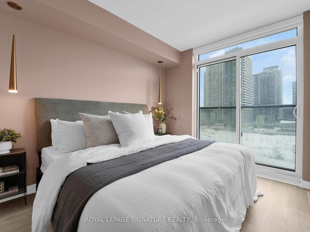 









27


Bathurst

Street, 406,
Toronto,




ON
M5V 0R1

