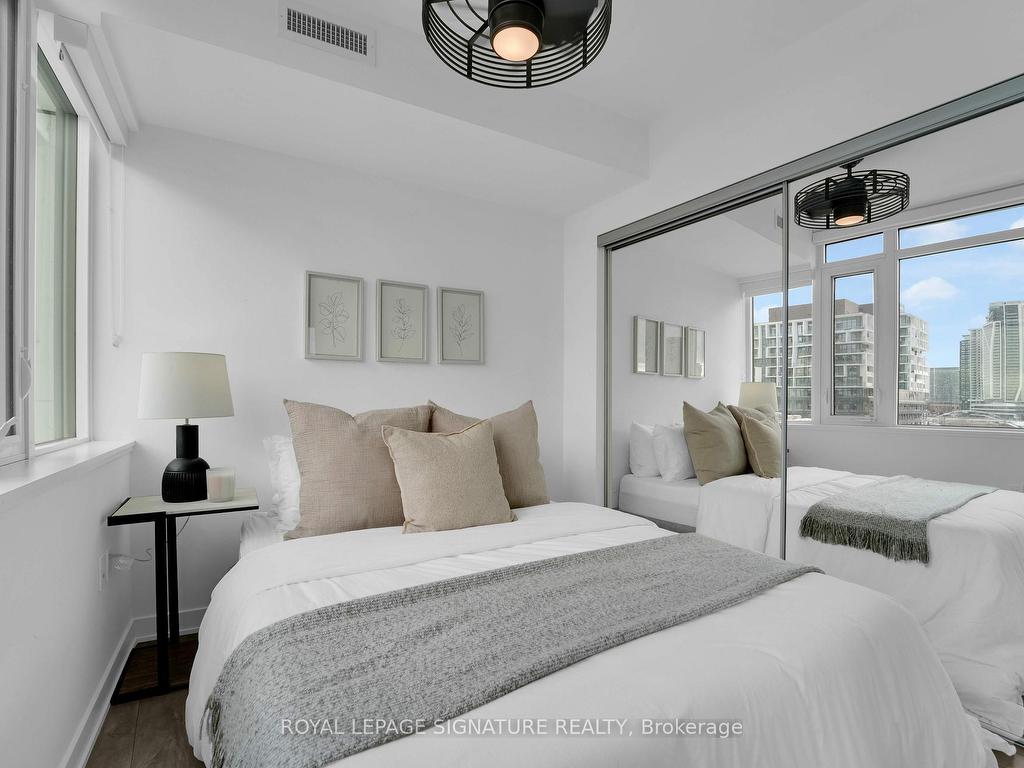 









27


Bathurst

Street, 406,
Toronto,




ON
M5V 0R1

