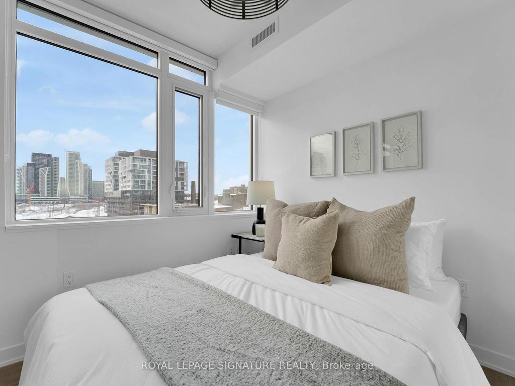 









27


Bathurst

Street, 406,
Toronto,




ON
M5V 0R1

