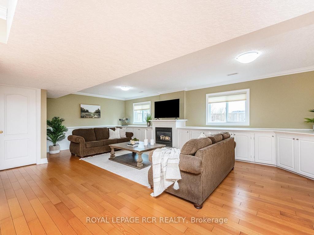 









51


Hunter

Road,
Orangeville,




ON
L9W 5C5

