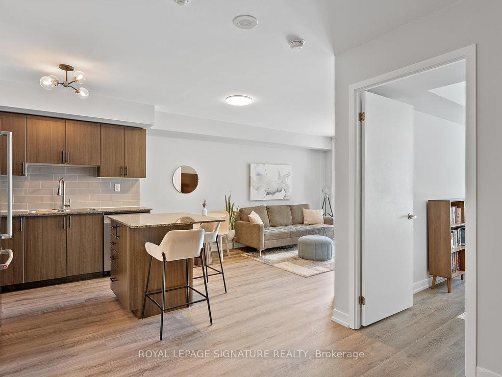 









816


Lansdowne

Avenue, 410,
Toronto,




ON
M6H 4K6

