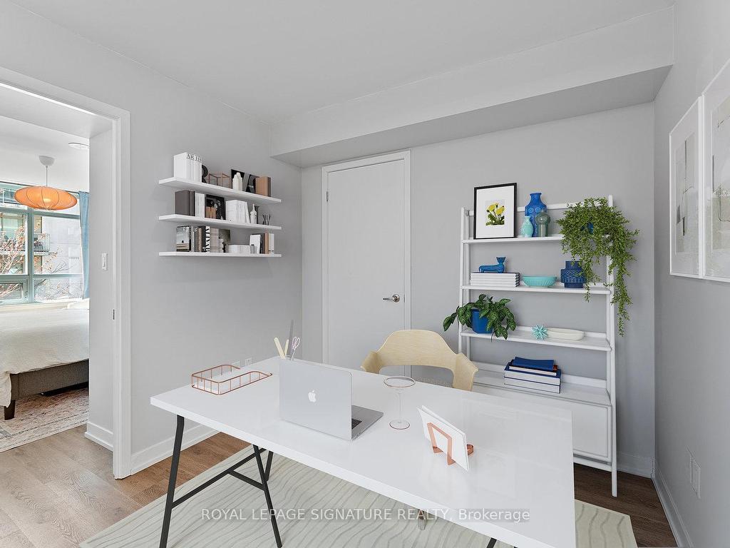 









816


Lansdowne

Avenue, 410,
Toronto,




ON
M6H 4K6

