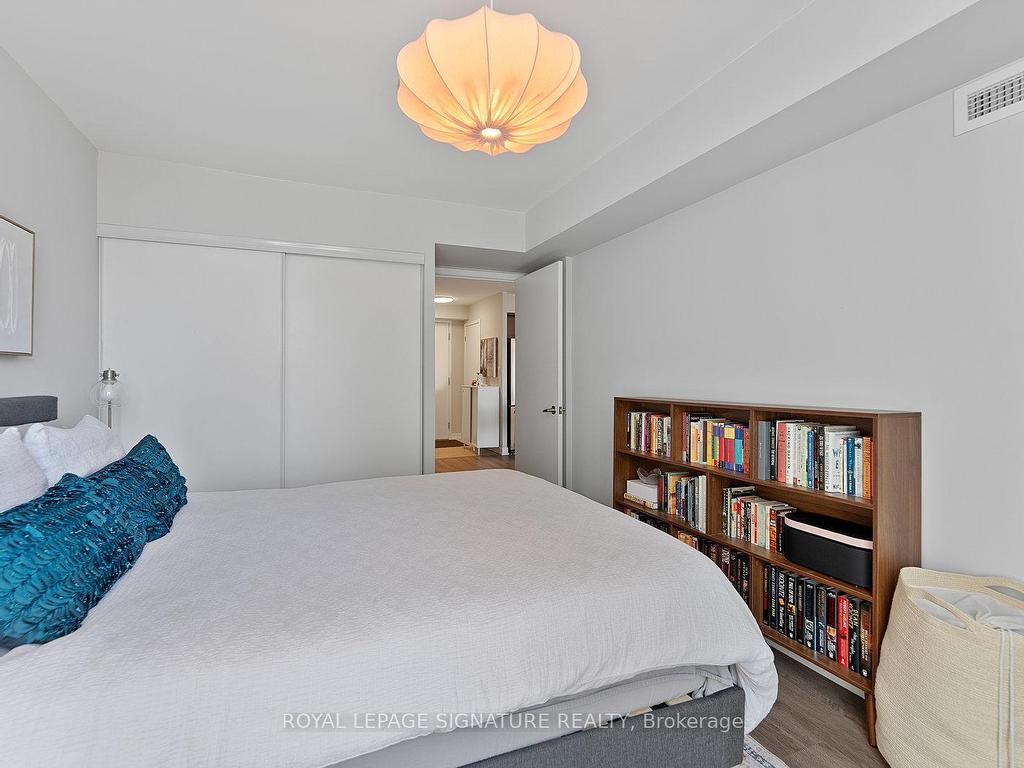 









816


Lansdowne

Avenue, 410,
Toronto,




ON
M6H 4K6

