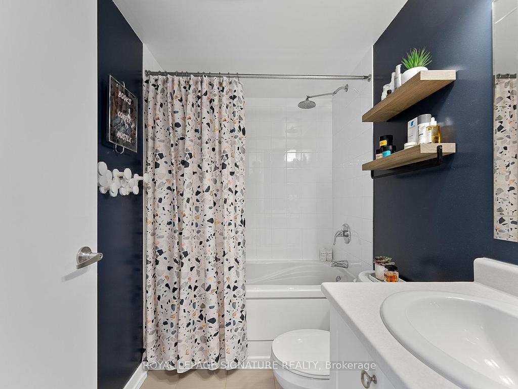 









816


Lansdowne

Avenue, 410,
Toronto,




ON
M6H 4K6

