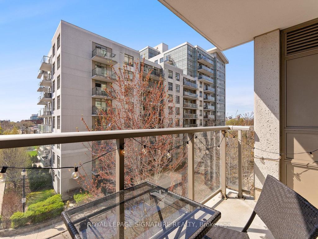 









816


Lansdowne

Avenue, 410,
Toronto,




ON
M6H 4K6

