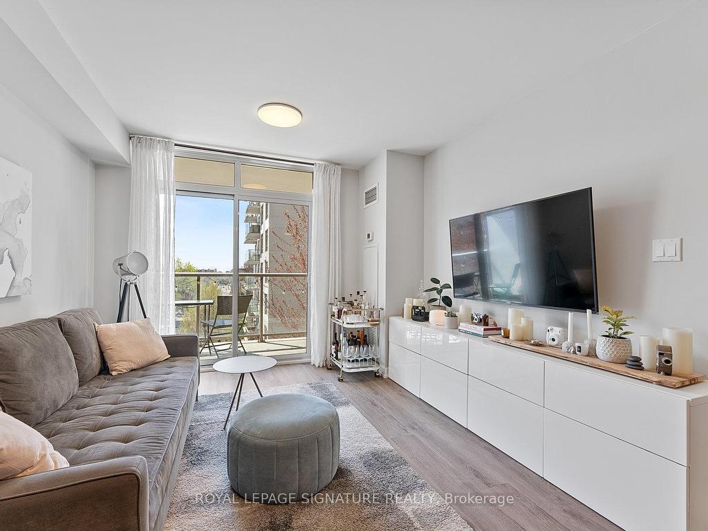 









816


Lansdowne

Avenue, 410,
Toronto,




ON
M6H 4K6

