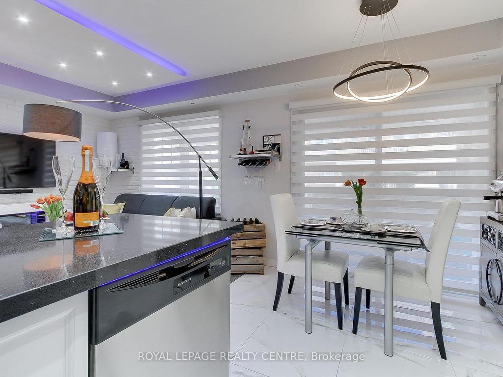 









750


Neighbourhood

Circle, 4,
Mississauga,




ON
L5B 0B7

