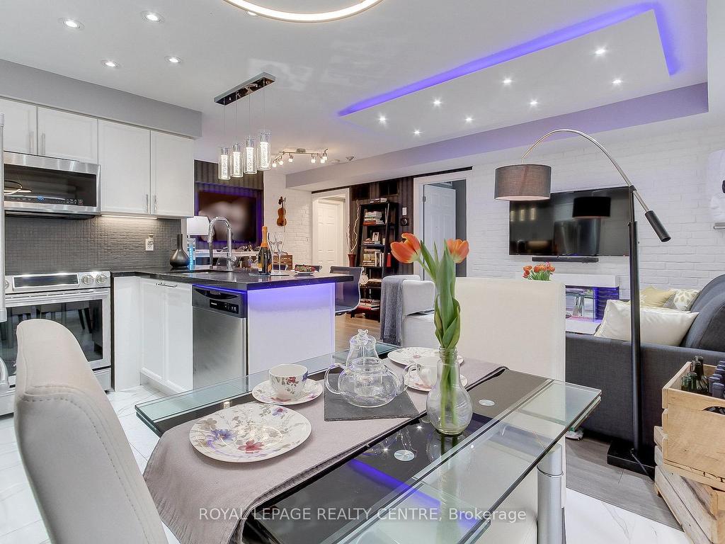 









750


Neighbourhood

Circle, 4,
Mississauga,




ON
L5B 0B7

