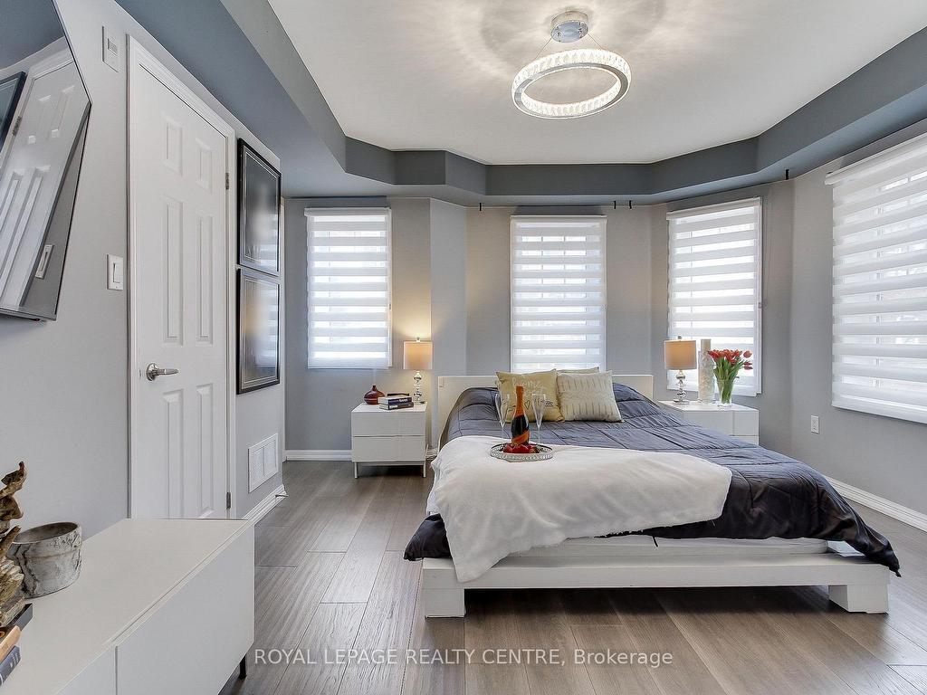 









750


Neighbourhood

Circle, 4,
Mississauga,




ON
L5B 0B7

