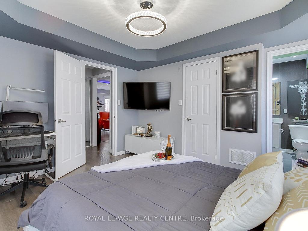 









750


Neighbourhood

Circle, 4,
Mississauga,




ON
L5B 0B7

