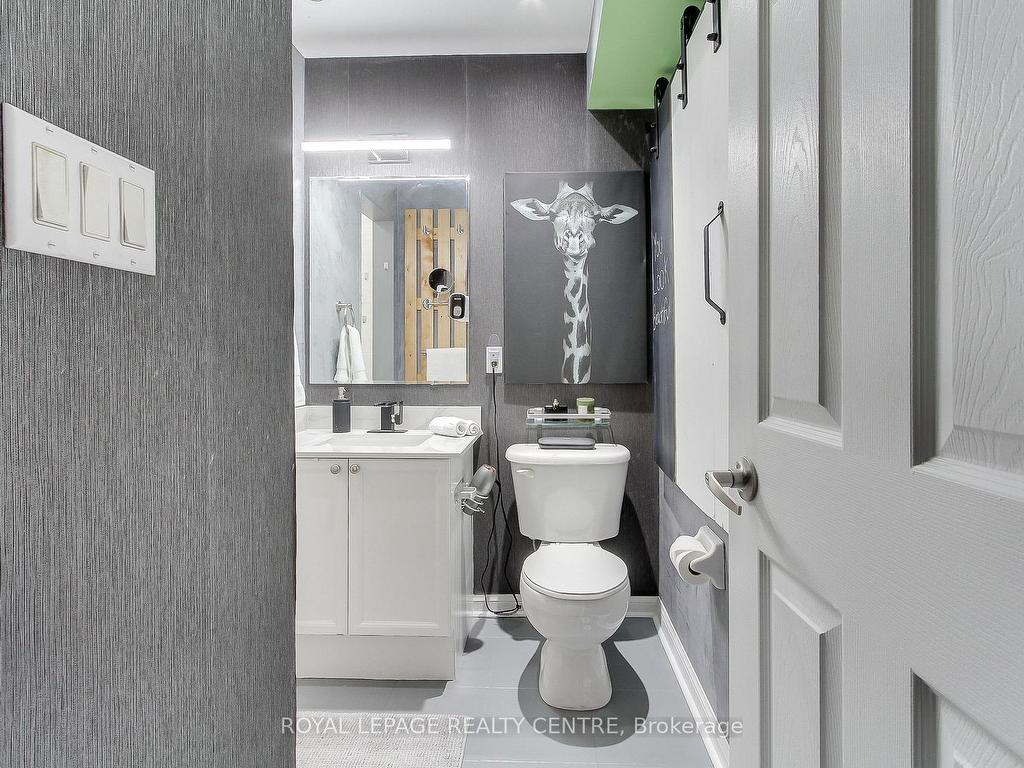 









750


Neighbourhood

Circle, 4,
Mississauga,




ON
L5B 0B7


