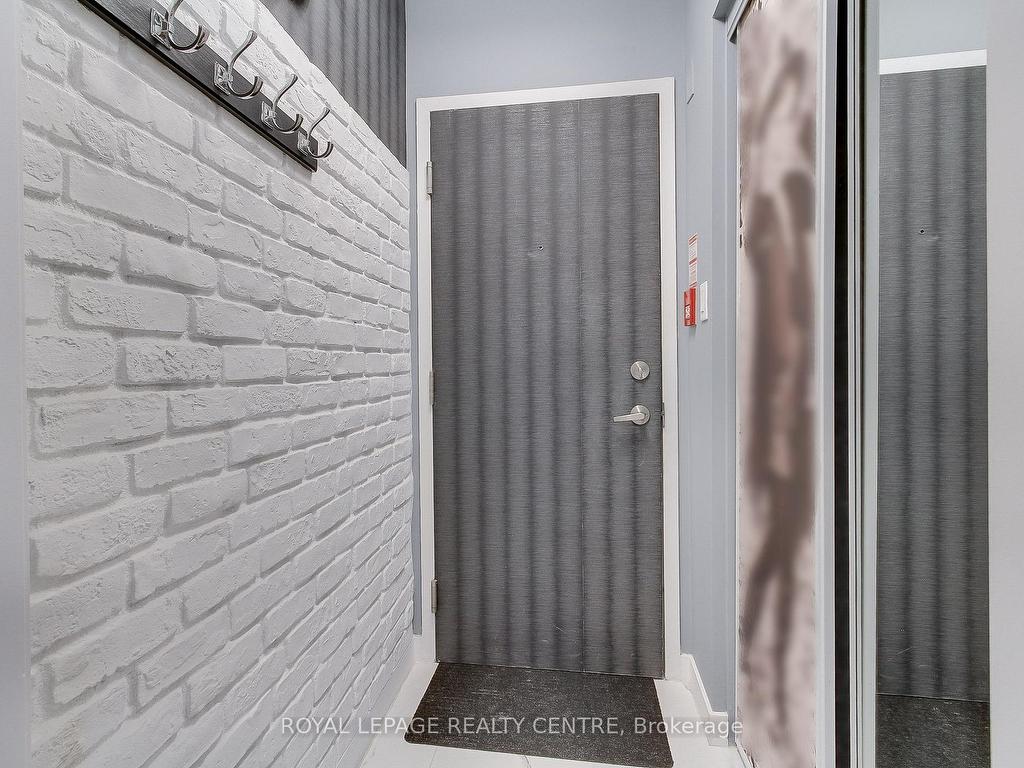 









750


Neighbourhood

Circle, 4,
Mississauga,




ON
L5B 0B7

