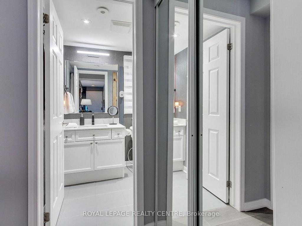 









750


Neighbourhood

Circle, 4,
Mississauga,




ON
L5B 0B7

