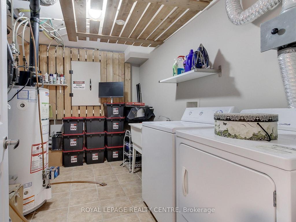 









750


Neighbourhood

Circle, 4,
Mississauga,




ON
L5B 0B7

