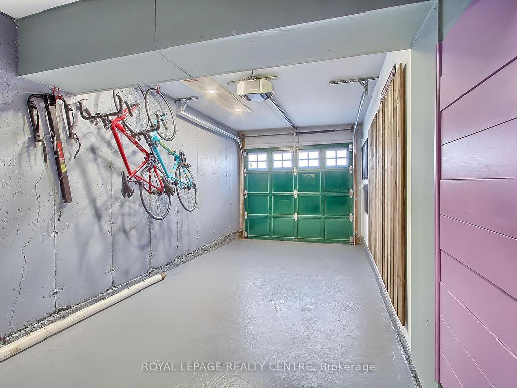 









750


Neighbourhood

Circle, 4,
Mississauga,




ON
L5B 0B7

