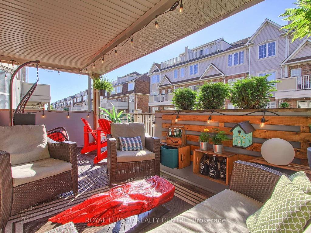 









750


Neighbourhood

Circle, 4,
Mississauga,




ON
L5B 0B7

