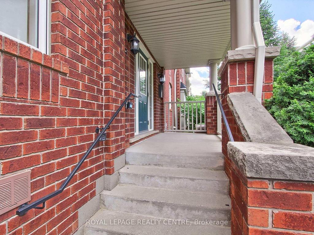 









750


Neighbourhood

Circle, 4,
Mississauga,




ON
L5B 0B7


