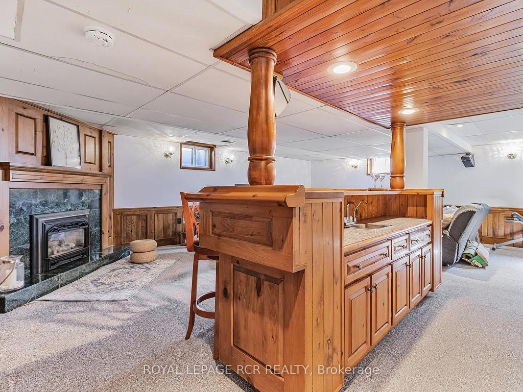 









4303


County 88

Road,
Bradford West Gwillimbury,




ON
L0G 1B0

