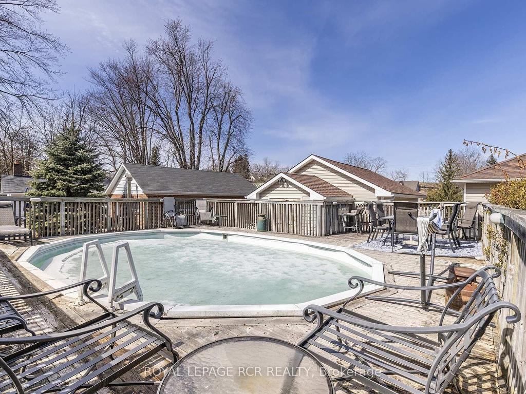 









4303


County 88

Road,
Bradford West Gwillimbury,




ON
L0G 1B0


