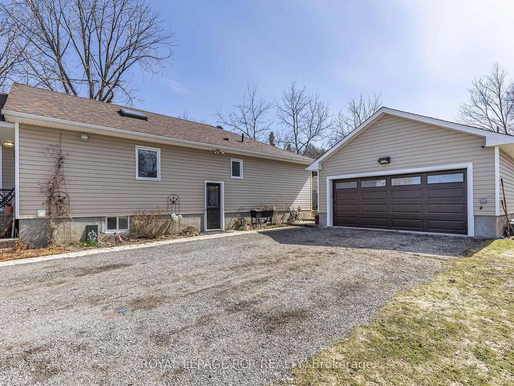 









4303


County 88

Road,
Bradford West Gwillimbury,




ON
L0G 1B0

