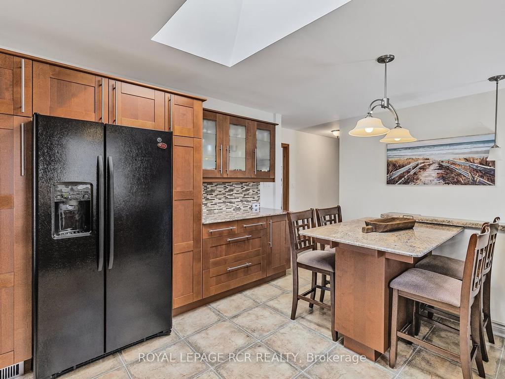 









4303


County 88

Road,
Bradford West Gwillimbury,




ON
L0G 1B0

