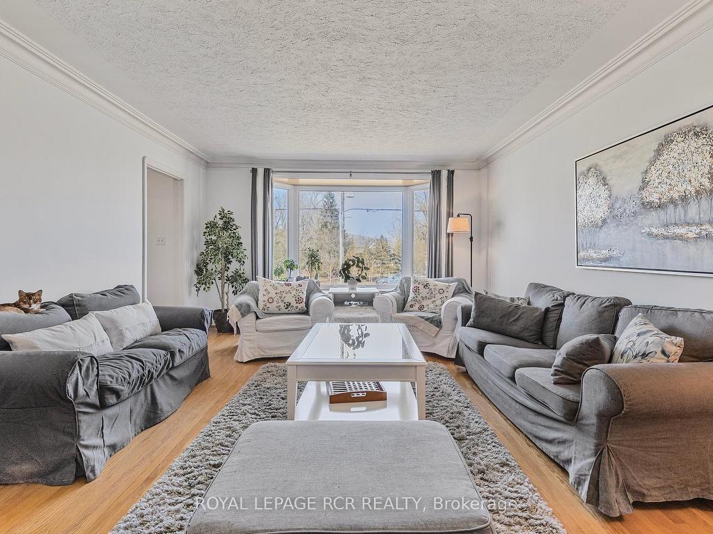 









4303


County 88

Road,
Bradford West Gwillimbury,




ON
L0G 1B0

