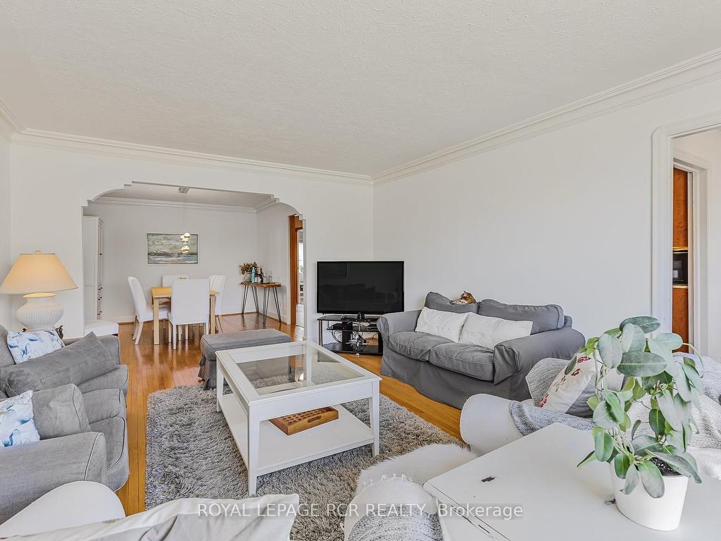 









4303


County 88

Road,
Bradford West Gwillimbury,




ON
L0G 1B0

